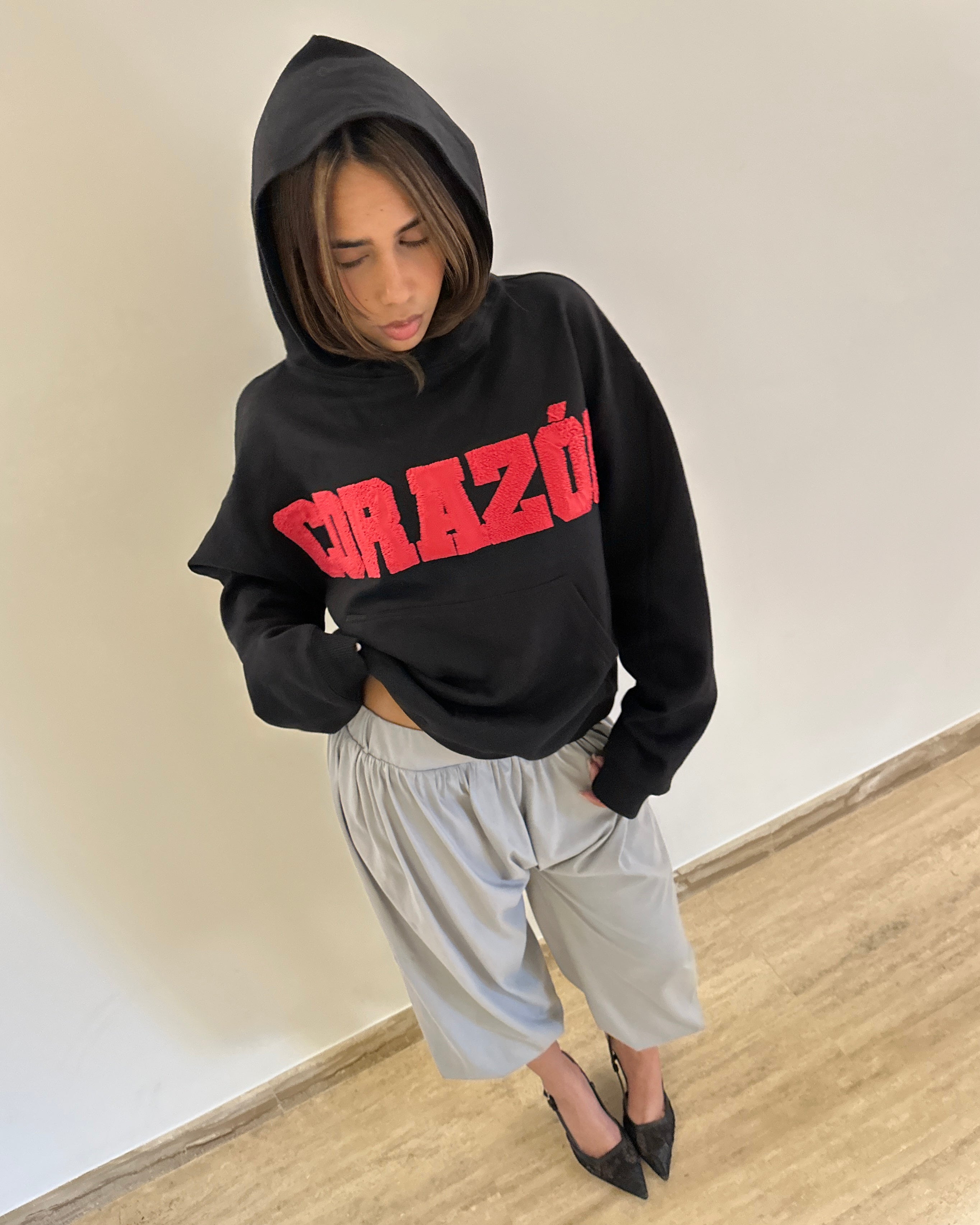 Corazón hoodie - black/red