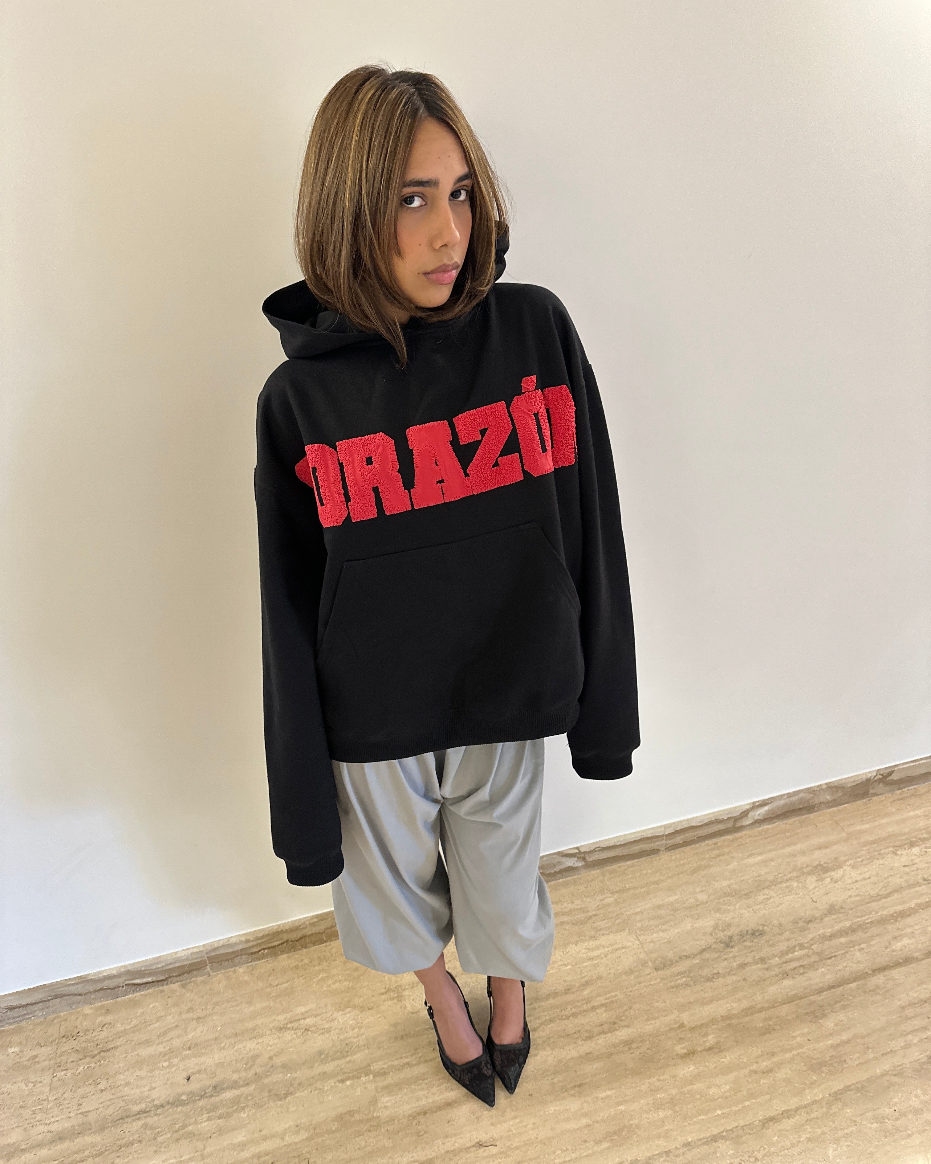 Corazón hoodie - black/red
