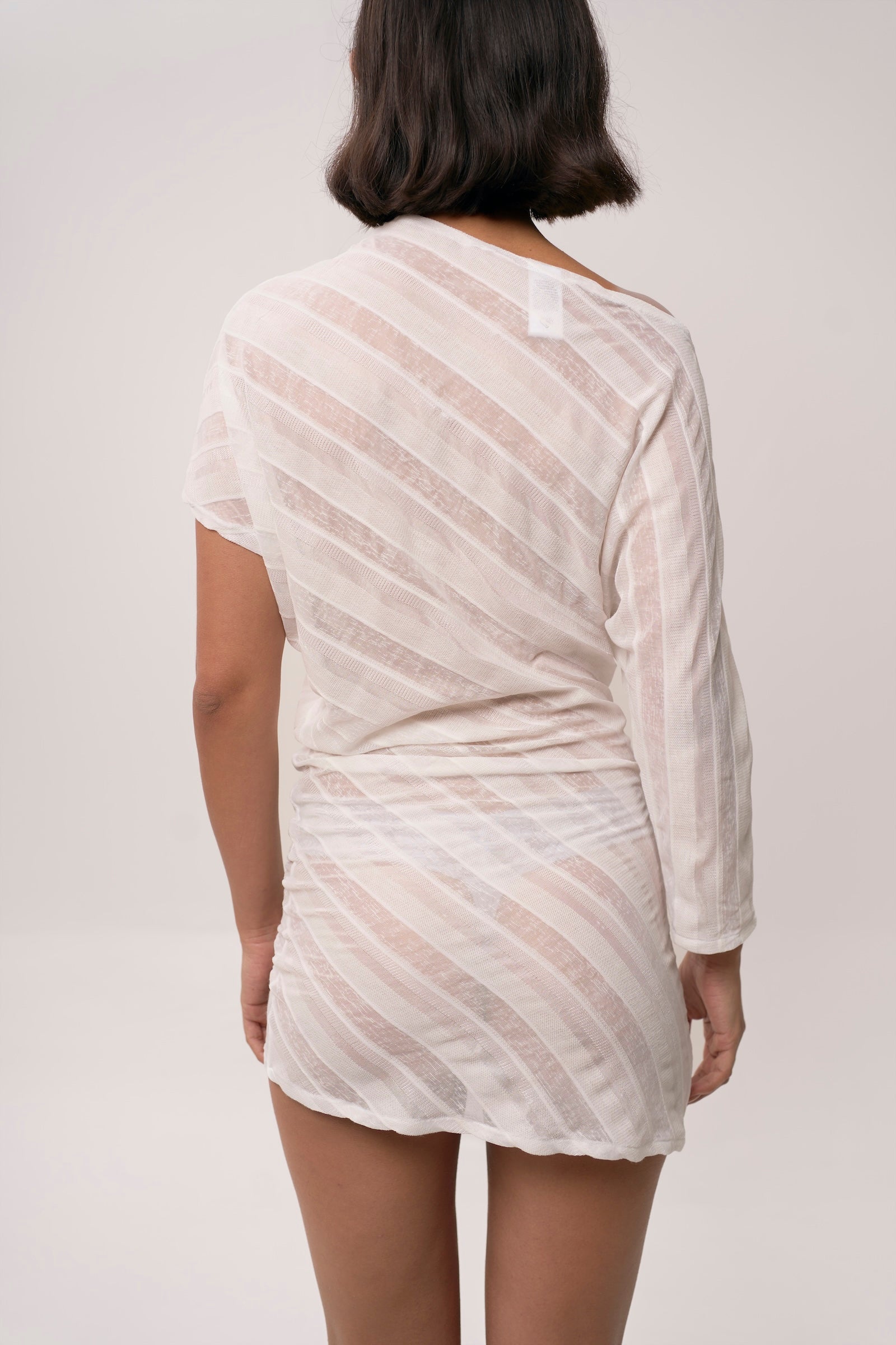 Helia - White